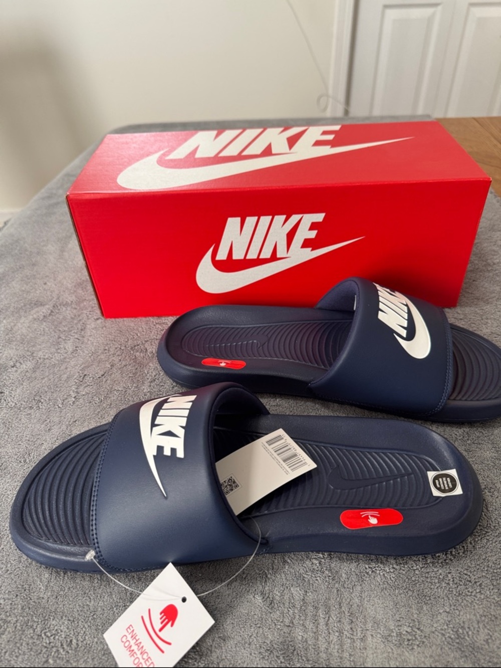 Nike Navy and White Slide Sandals with Red Accent
